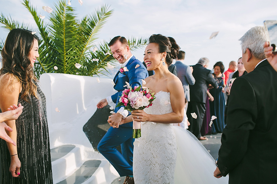 santorini-wedding-ceremony-at-katikies-hotel-photos