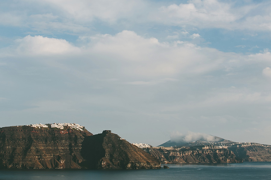 santorini-wedding-ceremony-at-katikies-hotel-photos