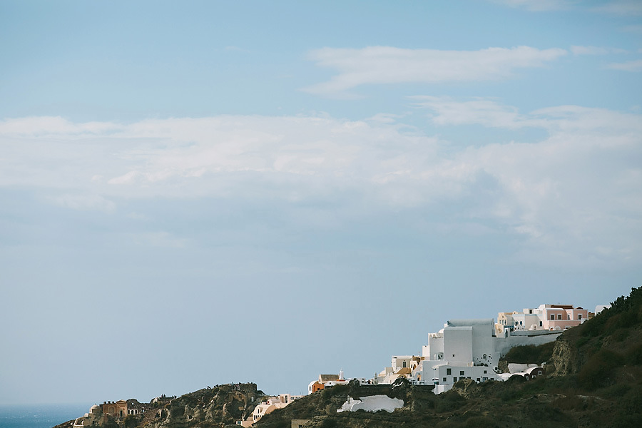 santorini-wedding-ceremony-at-katikies-hotel-photos